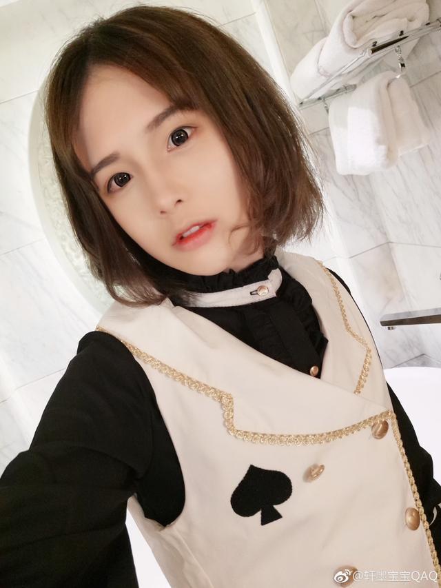 奶奶 孙女为奶奶弄双眼皮,睁开眼瞬间被美到了,网友:修图大神快过来