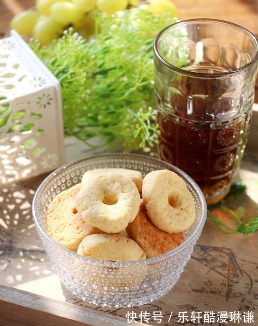 咸咸的饼干太好吃，口感酥，味香浓，钙质含量高，做法不会有难度