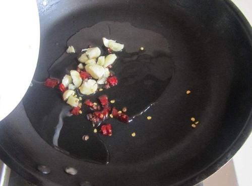 滋养|它是菜也是药,我成捆往家买,三天两头吃,视力清晰了,滋养脾胃