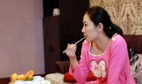 奶汤|宝妈产后因下奶困难住院,产科医生:想娃吃饱就坚持“四不”原则