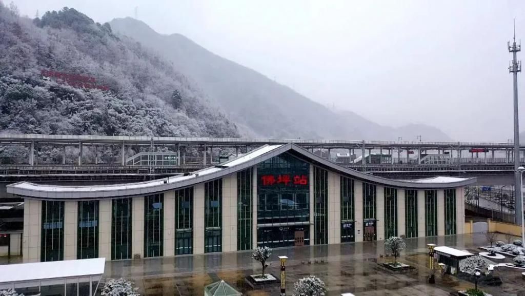 县区|初雪！周边县区雪景美图来袭！