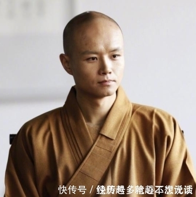 人生導(dǎo)師樂(lè)嘉毀滅史,萬(wàn)人追捧到人人唾棄,他的故事比你想得惡劣