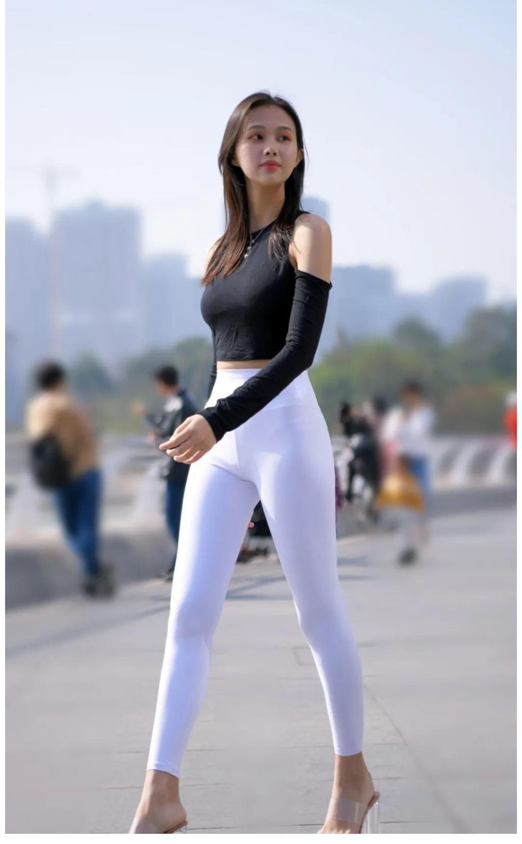 街拍|真的是没招了,像小姐姐这么穿的话,没几个人能比得上吧?
