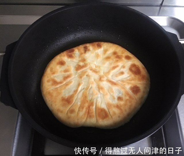 韭菜鸡蛋饼,味道鲜美,美味早餐