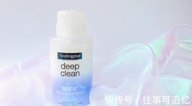 清洁 卸妆不对,护肤白费!教你几招选对卸妆产品,干净不闷痘!