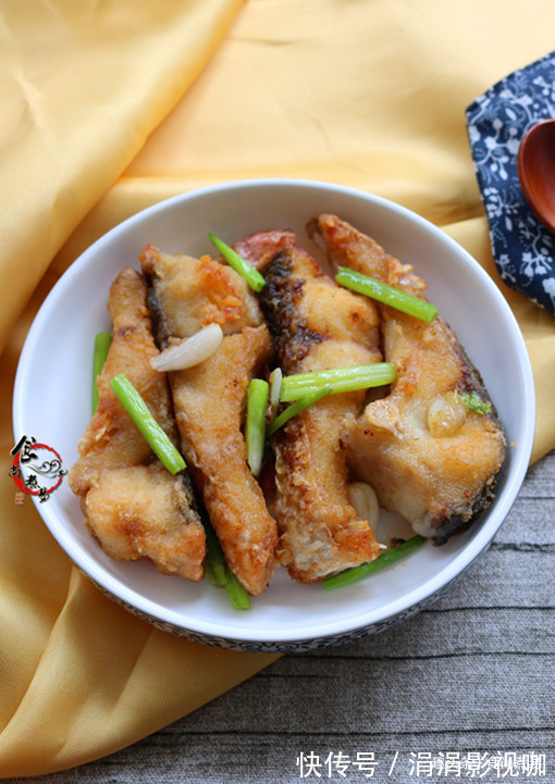 香葱粉|老爸不外传的煎鱼技巧，香酥入味，省油不破皮，各种鱼都适合