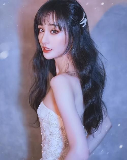 脸上有这3处“特征”的女生,并不适合留刘海,露出五官更女神