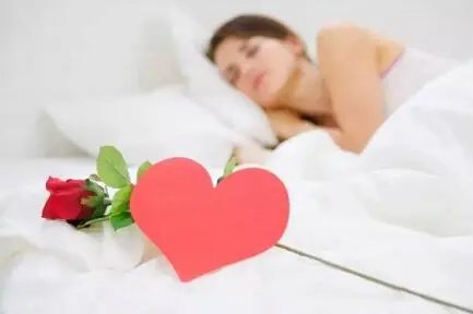 穴位|这些行为可“延缓衰老”梳头、泡脚也在内