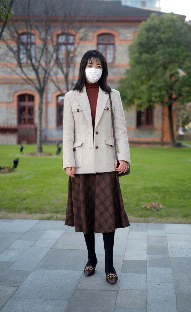 穿“打底裤”的时候,怎么摆脱“路人感”