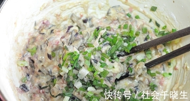 早餐饼|立秋前后,早餐多吃此一款!2块钱做一锅,润肺止咳体质强!