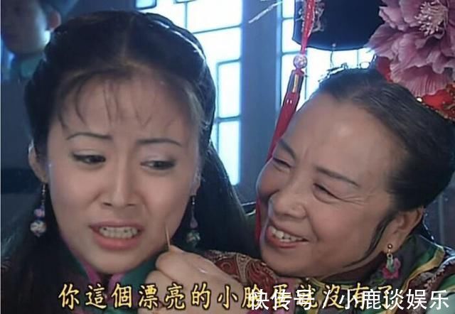 水枪|“熊孩子”在5楼窗户上玩耍,这样的孩子估计只有容嬷嬷治得了吧