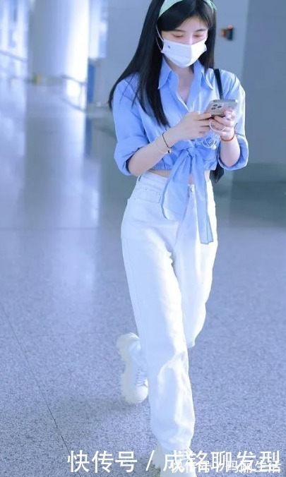 蓝色 今夏流行穿“蓝色”衬衫,清新时尚减龄还显瘦,就连明星都上头