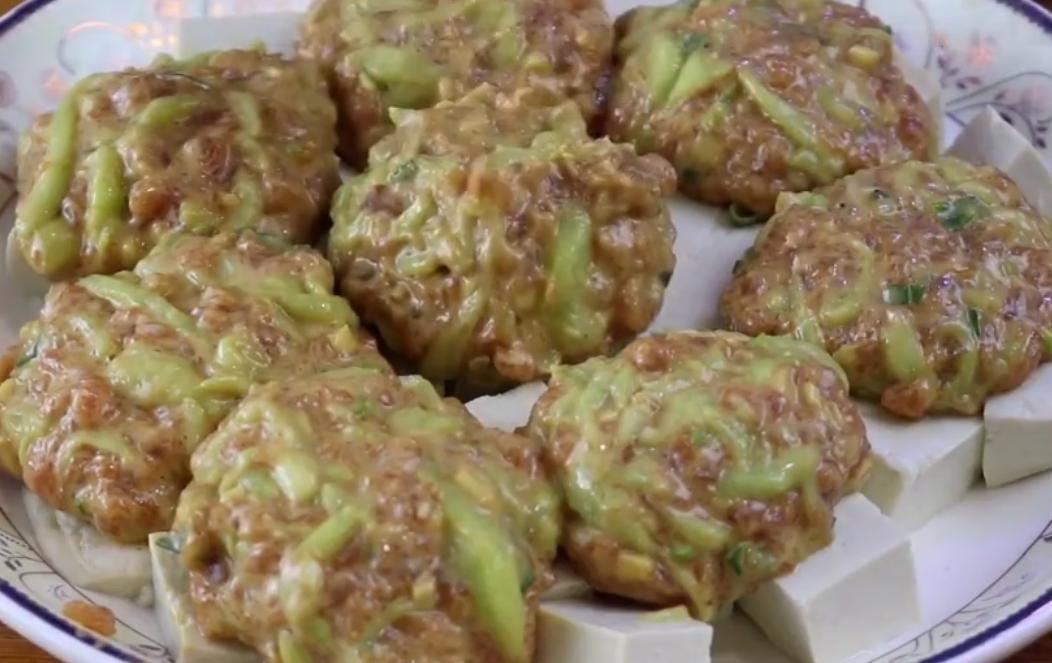 2根丝瓜1块豆腐,简单一做,鲜香美味又营养,家里孩子超爱吃