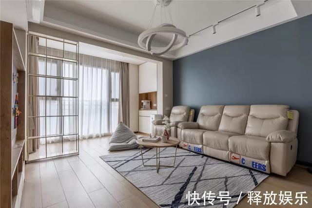 客厅|她家96平的房子光一个客厅就把我迷住，全屋处处是亮点！真心羡慕