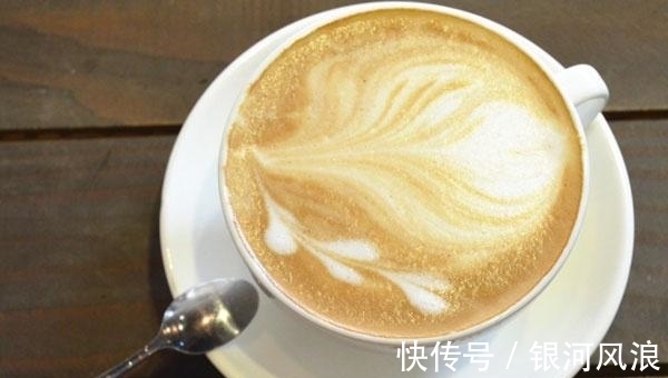 咖啡因|长期失眠的人,睡前远离几种水,一定程度上或能改善睡眠