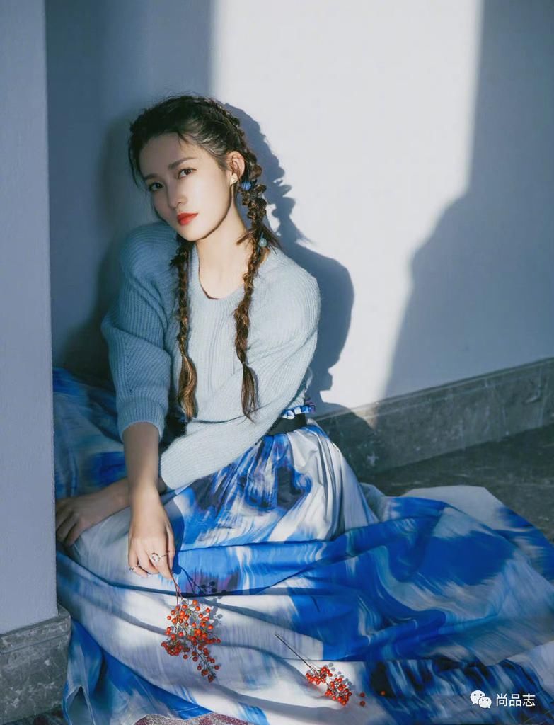 配色对了 毛衣才能穿得出彩