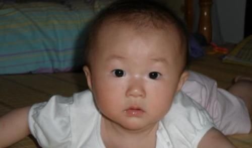 孩子|儿科医生:孩子睡前,常吃的4样食物别碰,容易积食不长个!