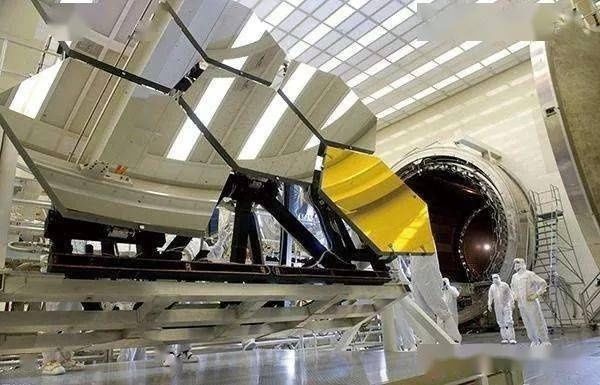 望远镜 这是一架能窥视上帝、颠覆人类对宇宙认识的望远镜!