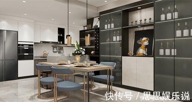 收纳|90后小夫妻一口气在家装十几个柜子，爸妈一进门都愣住了！