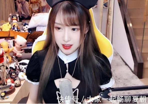 腐团儿|腐团儿直播上演Cos秀,十分钟内被超管封禁警告两次是什么操作?