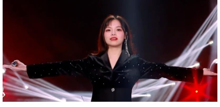 张碧晨|四位学员回《好声音》当导师，张碧晨实至名归，黄霄云被严重低估