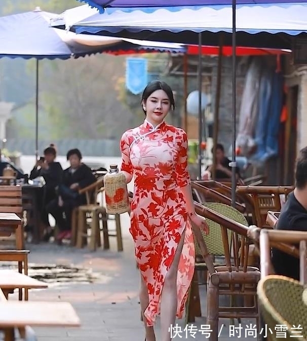 街拍 优雅旗袍,与丝袜、高跟鞋更配哦