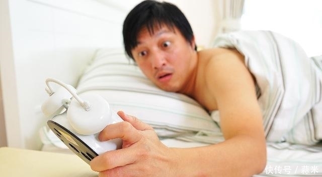 血压高的人,记住“晨起3不要,夜晚3不做”,血压稳