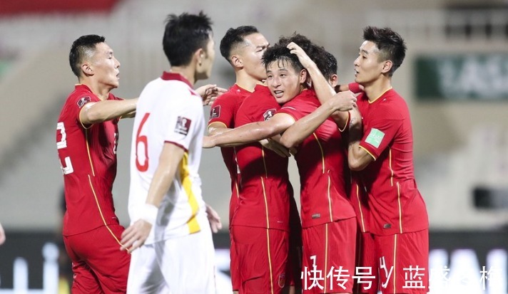 国足|李铁执教输了,但发布会赢了!赛后狠踩日本还飘了,没人比他自信!
