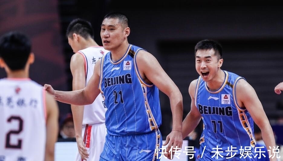 雅尼斯|首钢内线悍将正式回归!两大外援能上场,雅尼斯第二阶段开始发力