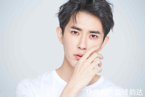 得分榜|《追光吧哥哥》初舞臺(tái)得分榜:李汶翰無緣前15,于朦朧第13,榜首是他