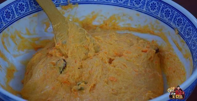 解馋|地瓜别总是煮着吃完,加1盘小麦面粉,教你做美味的地瓜发糕,解馋解饿