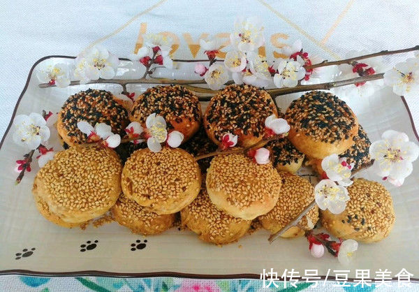 麻酱烧饼|鲜味无敌的家常版麻酱烧饼，大人小孩都爱吃