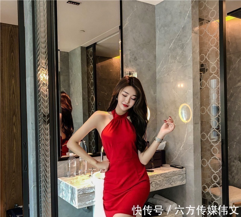 连衣裙 妩媚有女人味的连衣裙，彰显女性的优雅妩媚气息