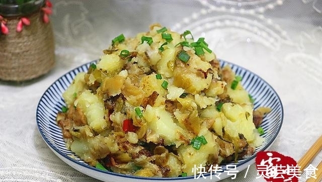 酸腌菜|30年来，吃过的土豆最最好吃的做法，根本停不下来