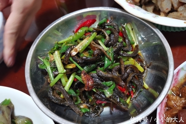 土鸡|自己做9菜一汤家人聚餐,成本不足200元,妈妈:你们就是爱去饭店