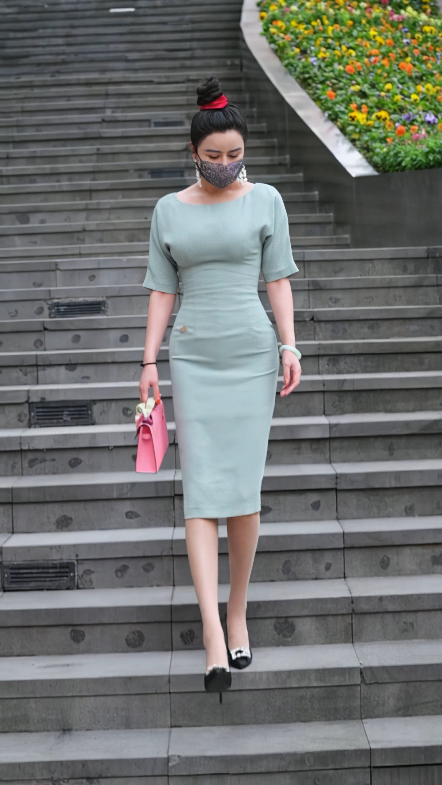 长裙 墨绿色长裙看似简单,但是不好搭配,来看看我的吧