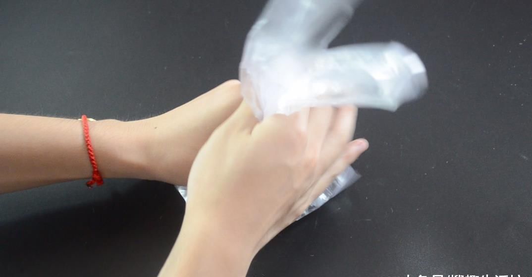  没想到|花盆上放一个塑料袋, 没想到还有这个妙用, 看完这招你会感谢我的