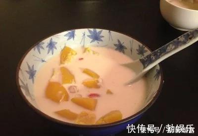 积食|儿科医生拉进“黑名单”的3种食物,孩子吃了个矮发育慢,赶紧改