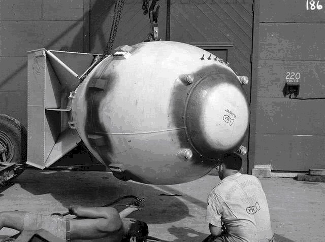 过目难忘|历史上那些让你过目难忘的图片:特工时期的普京、未化妆的梦露