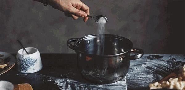 中国人从“爱用味精”,变成“不吃味精”,为什么不敢吃味精