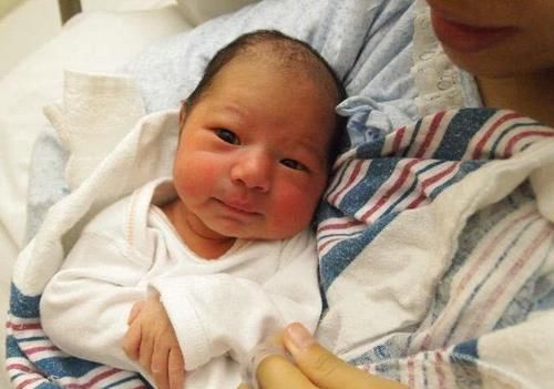 家长|不要对月子里新生儿做9件事，家长早知道早避坑，别影响娃的发育