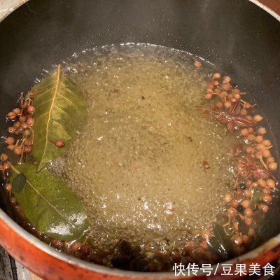 新年晚宴-梅菜扣肉