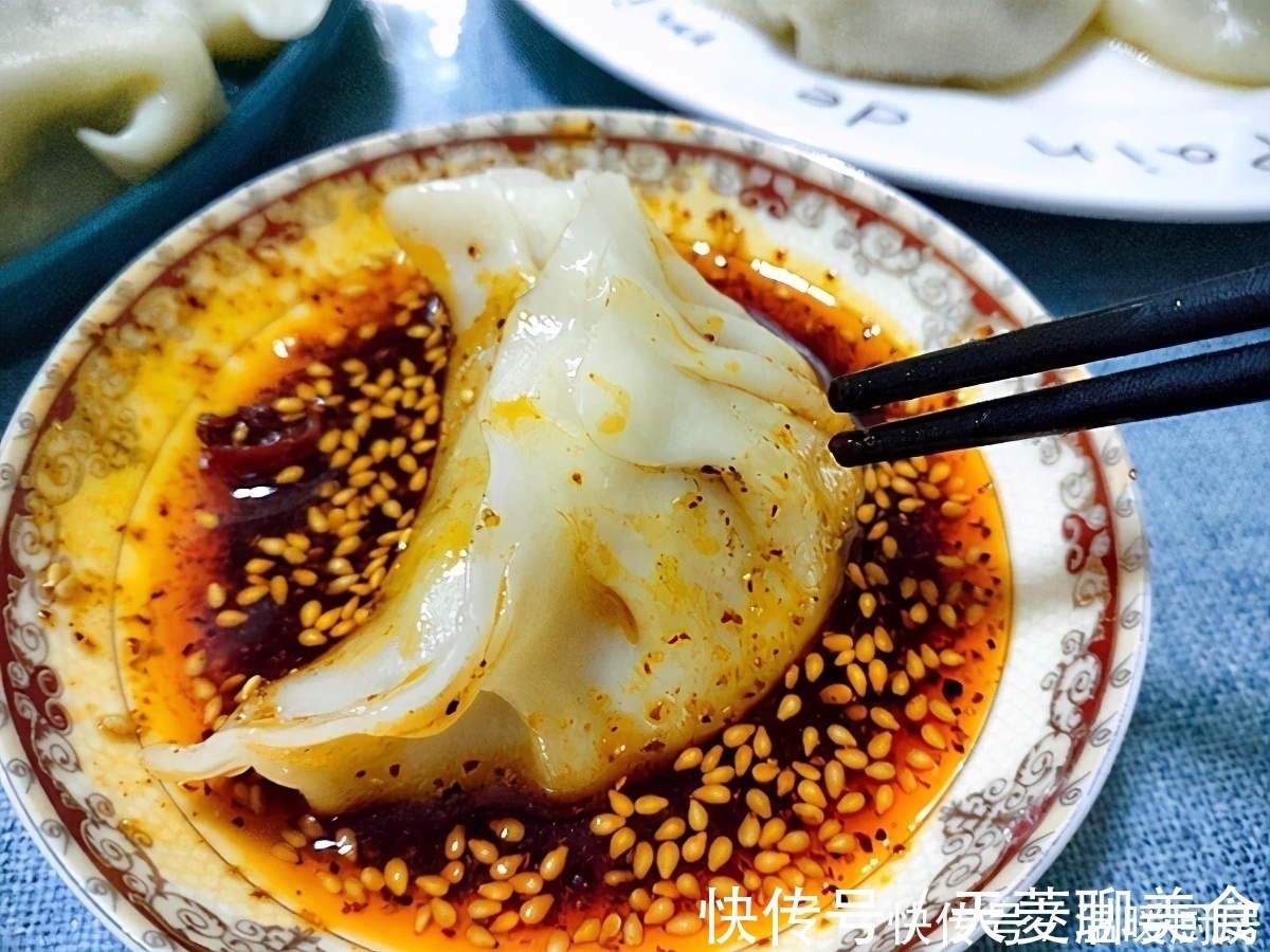 猪肉馅儿|芹菜猪肉馅儿这样调，放一夜都不出水，包饺子烙馅饼，老香了