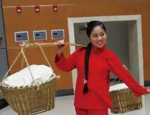 星光大道|她為登上星光大道傾家蕩產，被淘汰后她一怒之下曝光內幕，她是誰？