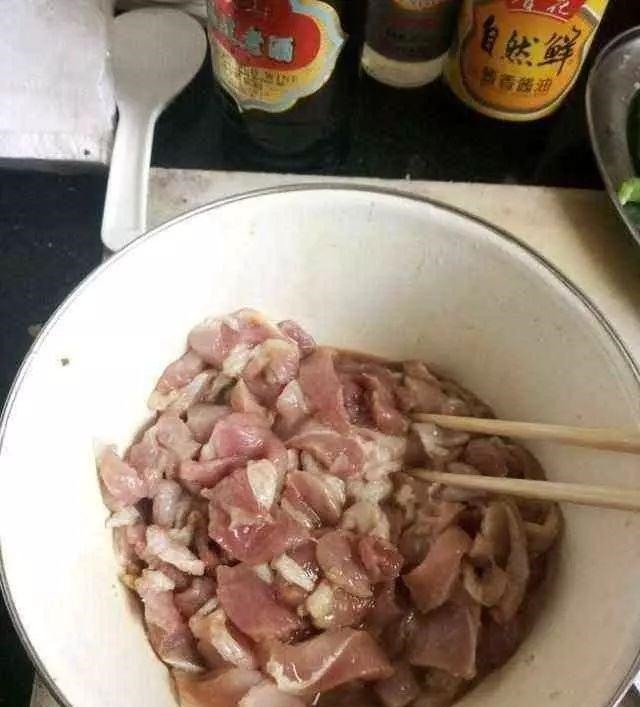 掌握这四个小技巧，不管炒什么肉时，都鲜嫩好吃，入味