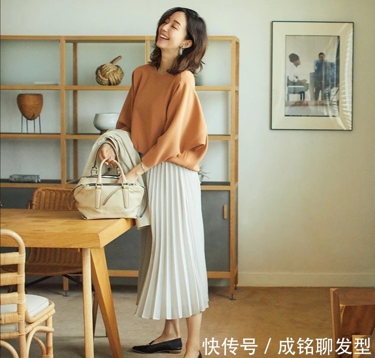 乐福鞋|高跟鞋好看但“累脚”,换成这三款舒适百搭的鞋子,显高还显瘦