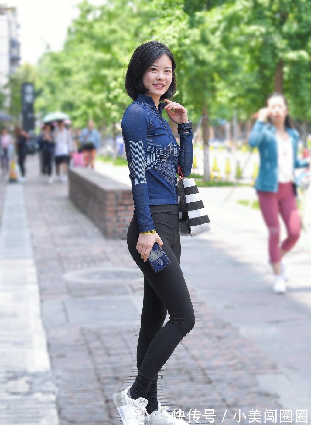 小姐姐|时尚修身的运动装，塑形又耐看，让人不得不爱！