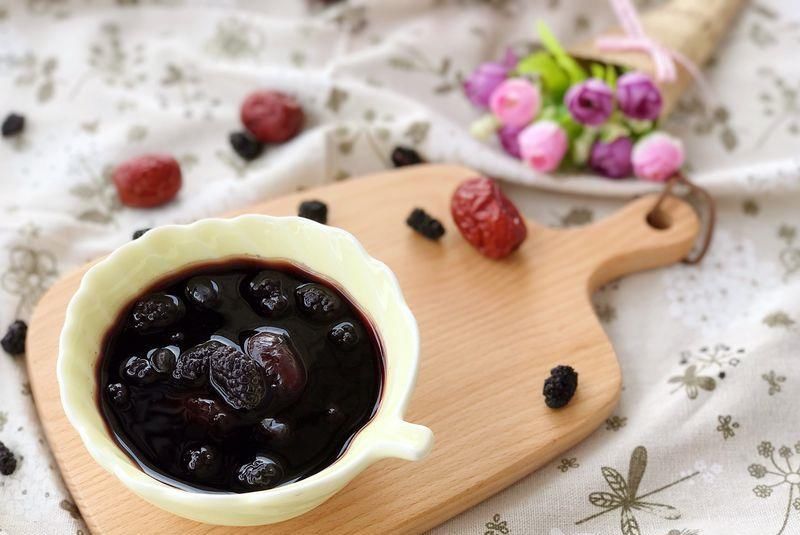 变少|白发最怕这水果,5块钱煮1大锅,每天吃点,头发乌黑,白发变少了