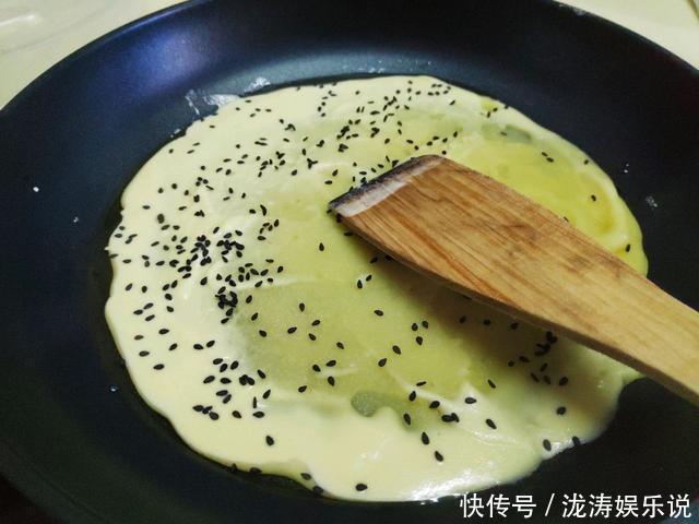 补钙|儿童早餐吃什么虾皮蛋饼简单又补钙,很适合给孩子做早餐!