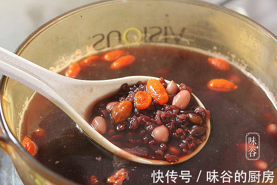 黑豆|冬至将至,早上喝这粥最养人,香甜好喝营养足,能量满满迎寒冬